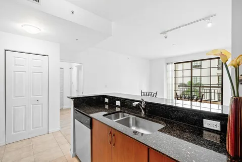 $339,000 | 233 South Federal Highway, Unit 404, Boca Raton, FL 33432