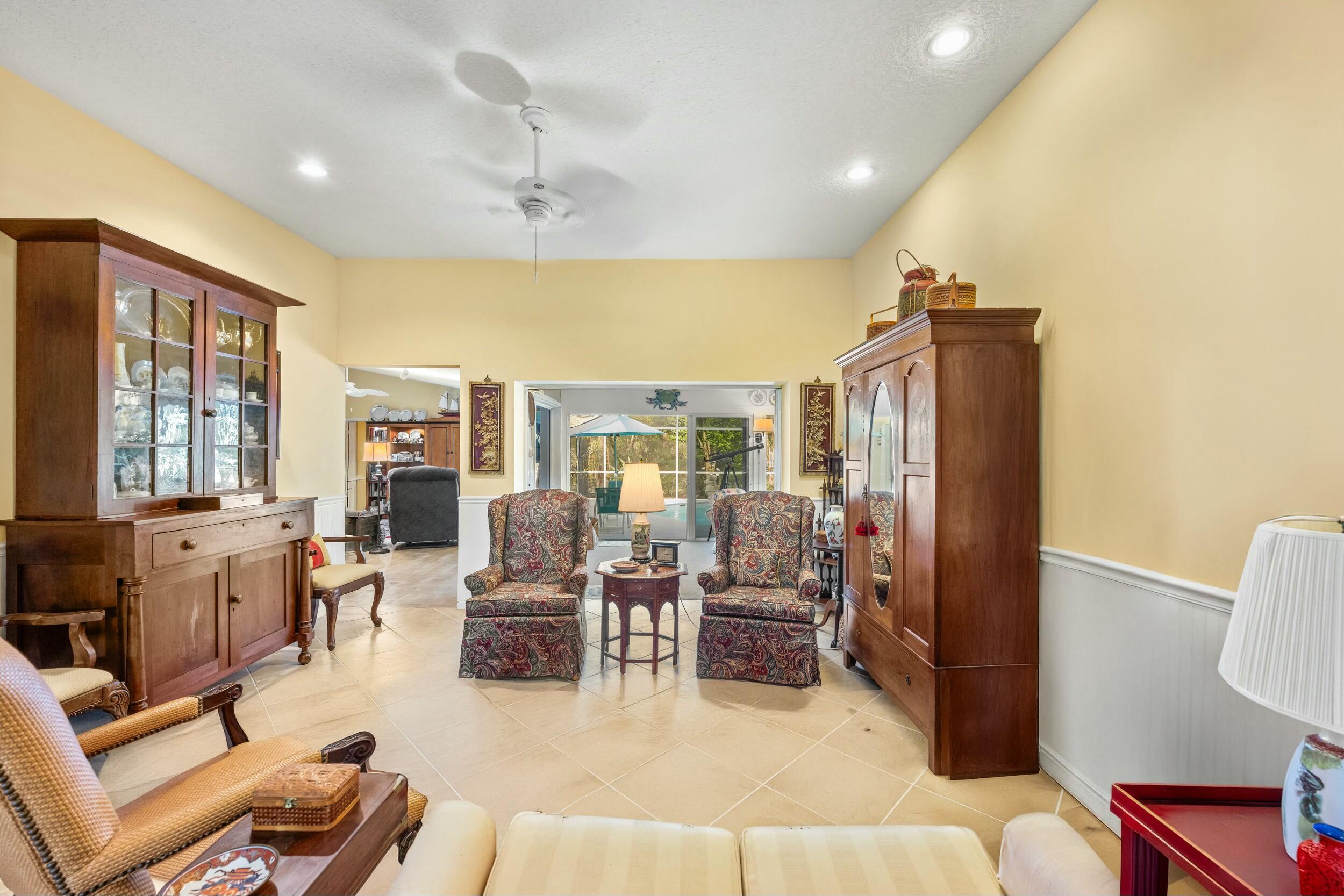 19077 Southeast County Line Road Jupiter, FL 33469 - Photo 13 of 74 Living