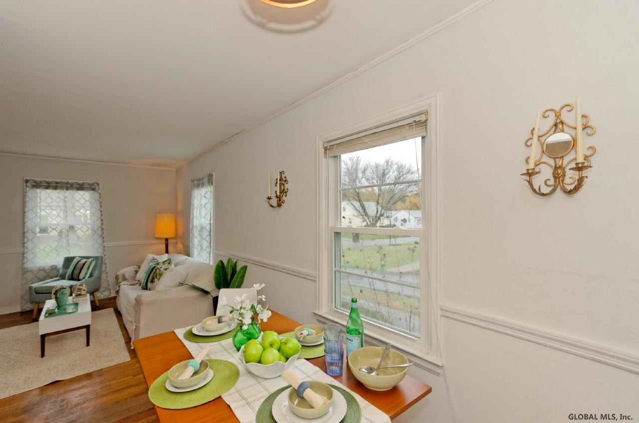 16 Wellington Road Bethlehem, NY 12054 - Photo 5 of 15 Photo 5
