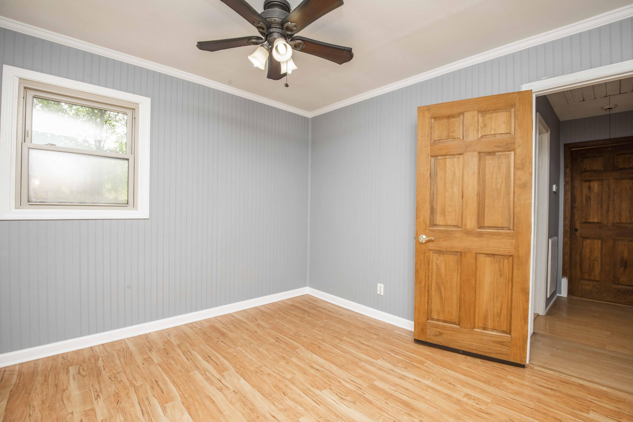 1455 Kiser Road Philadelphia, TN 37846 - Photo 18 of 40 an empty room with wooden floor closet and windows