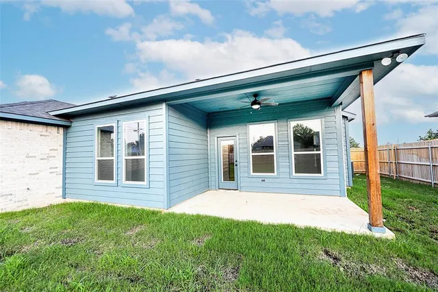 $394,900 | 1412 North Mason Street, Bowie, TX 76230