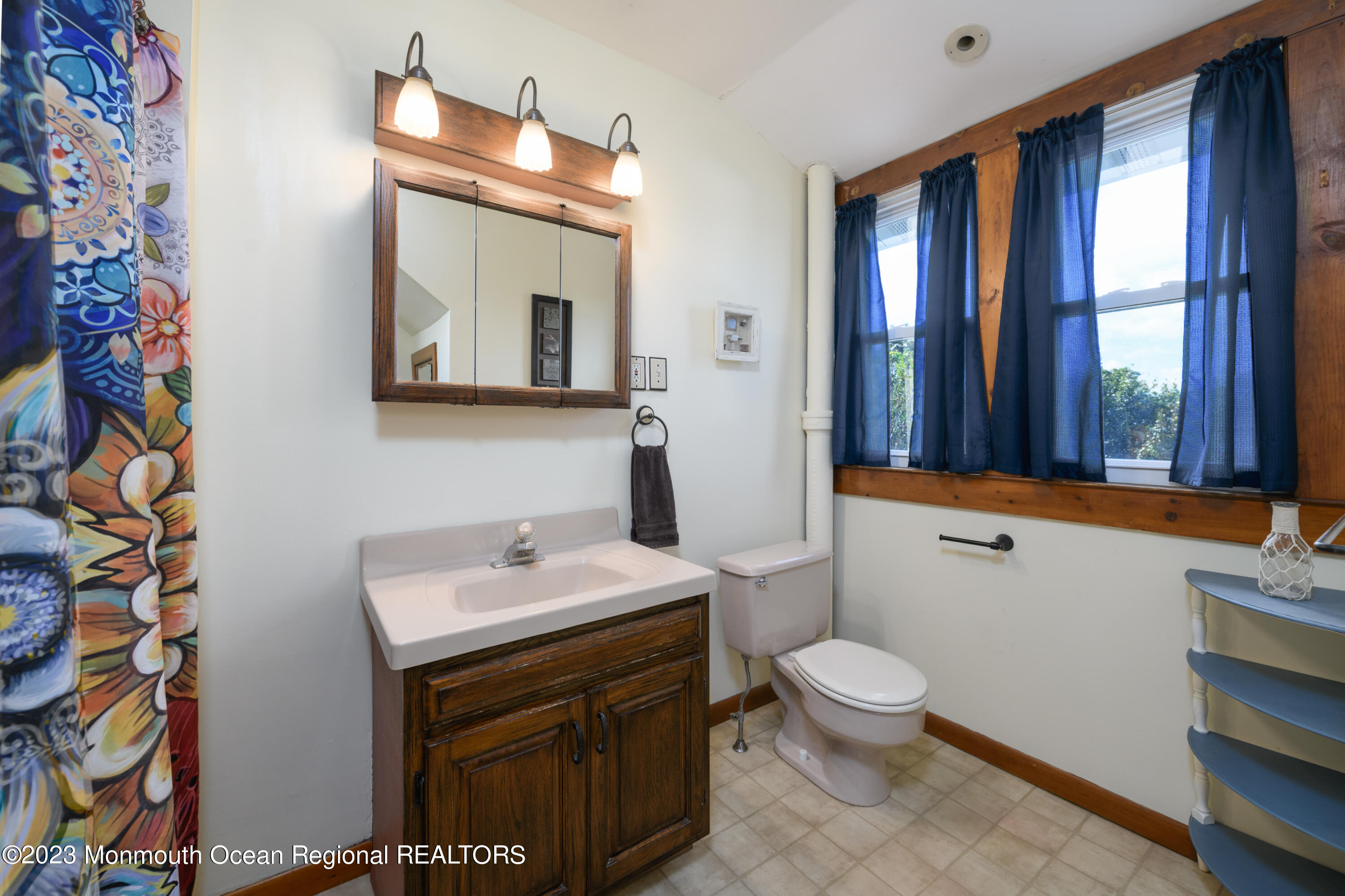 16 Broadway Belford, NJ 07718 - Photo 13 of 16 Full Bath