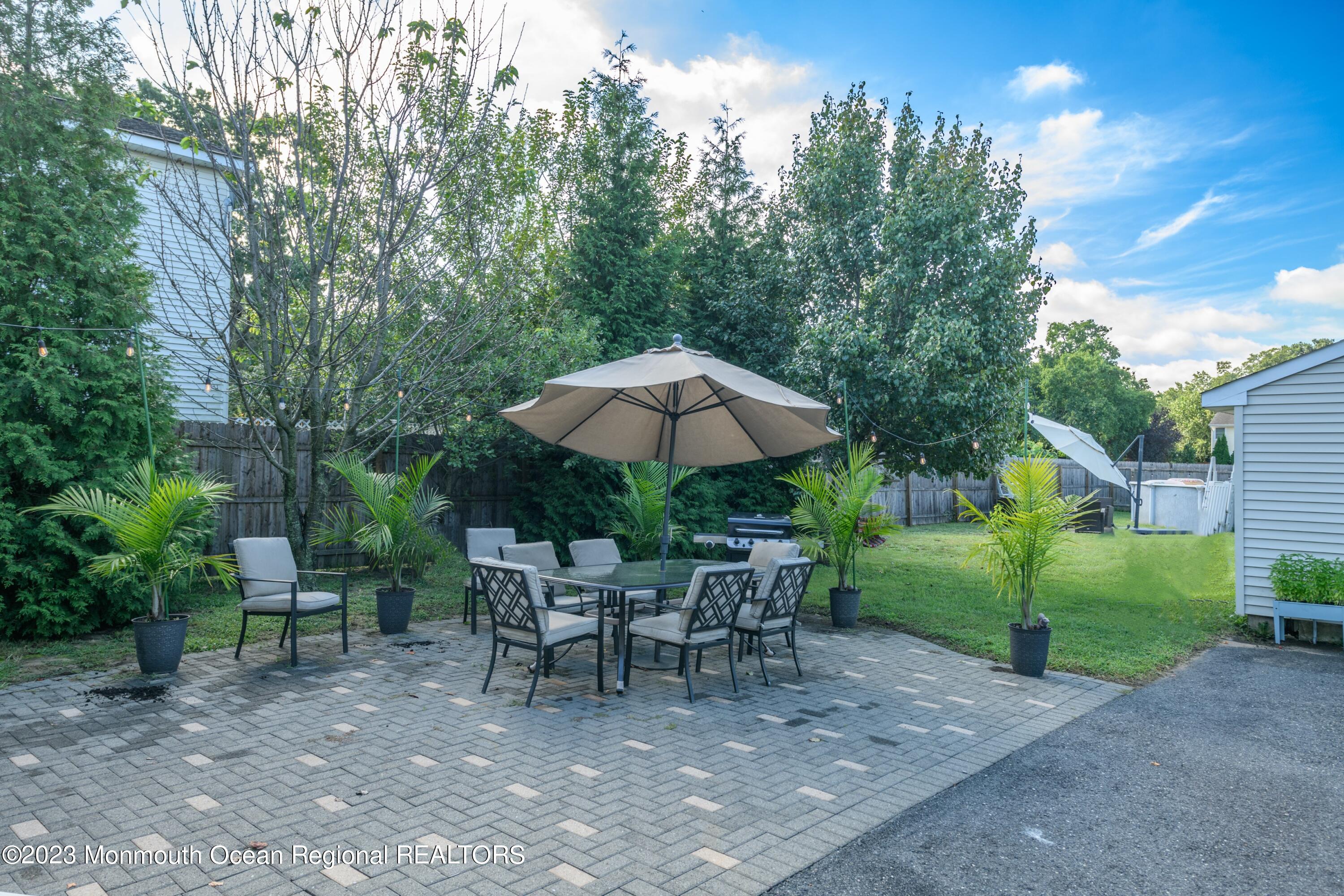 16 Broadway Belford, NJ 07718 - Photo 15 of 16 Entertaining