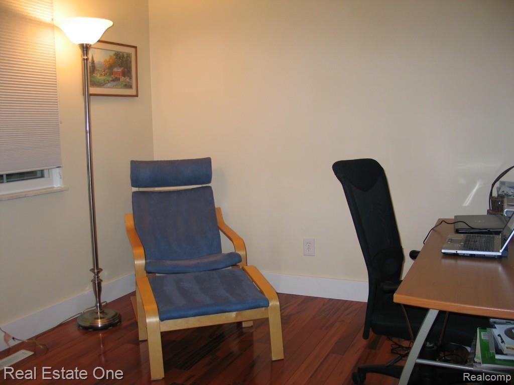 820 Brighton Lake Road Brighton, MI 48116 - Photo 24 of 42 4th BR/ office