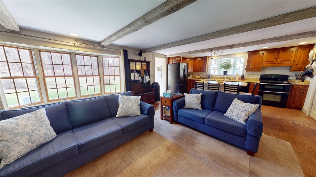 1 Amesbury Road Newton, NH 03858 - Photo 4 of 23 Gallery Image 4