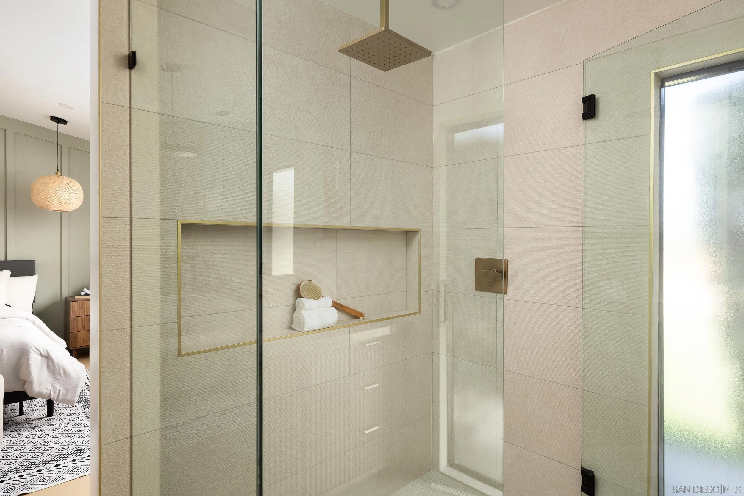 1502 Vanessa Circle Encinitas, CA 92024 - Photo 23 of 40 a bathroom with a shower