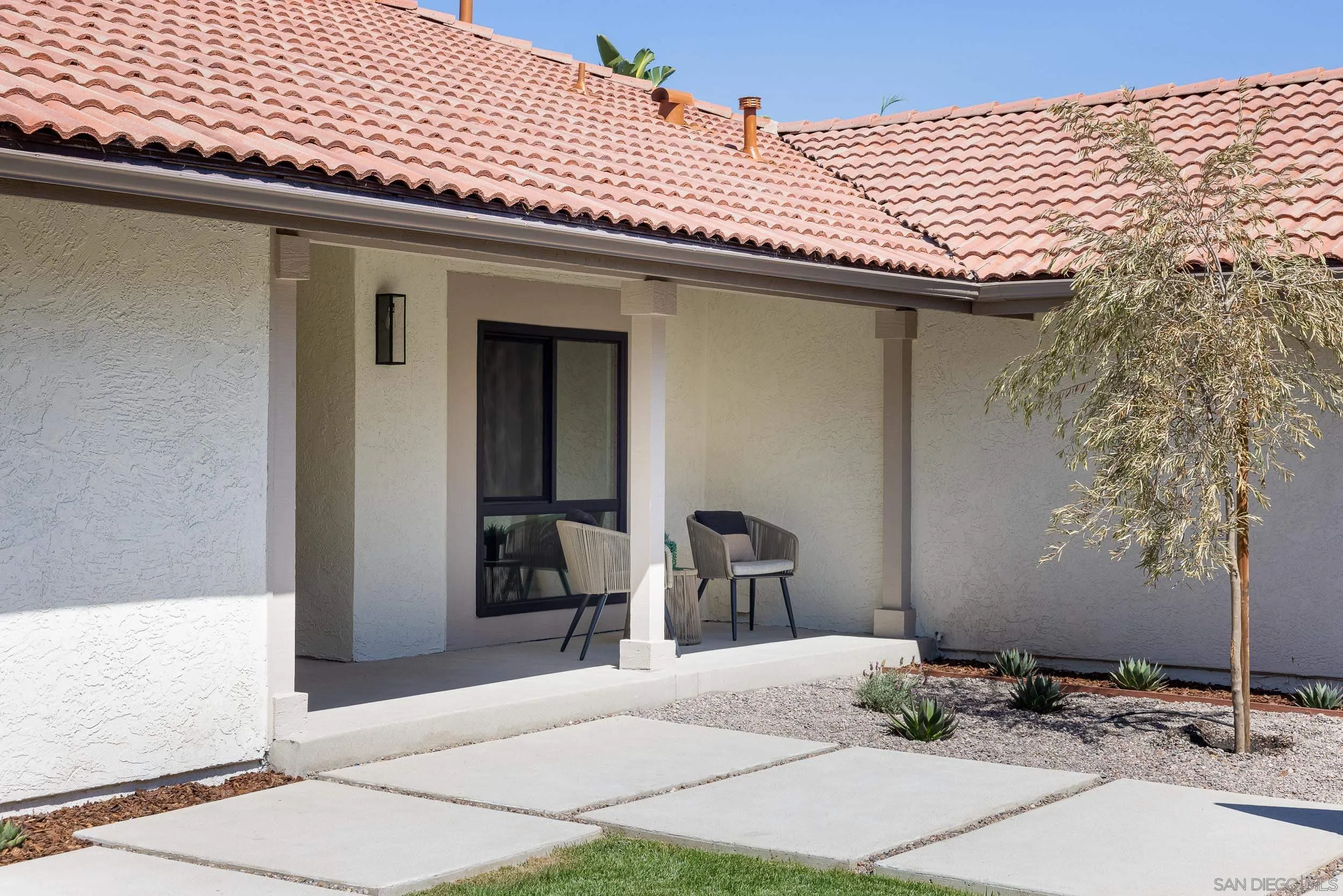 1502 Vanessa Circle Encinitas, CA 92024 - Photo 6 of 40