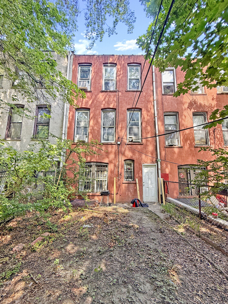 614 St Johns Place Brooklyn, NY 11238 - Photo 24 of 34 front view of a building