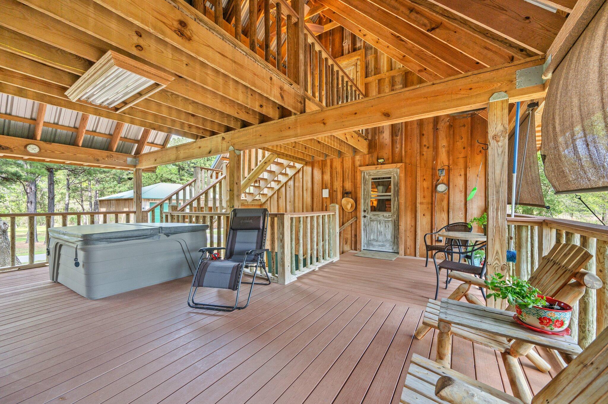 8109 Highway 189 Baker, FL 32531 - Photo 38 of 95 a view of a patio with a table and chairs