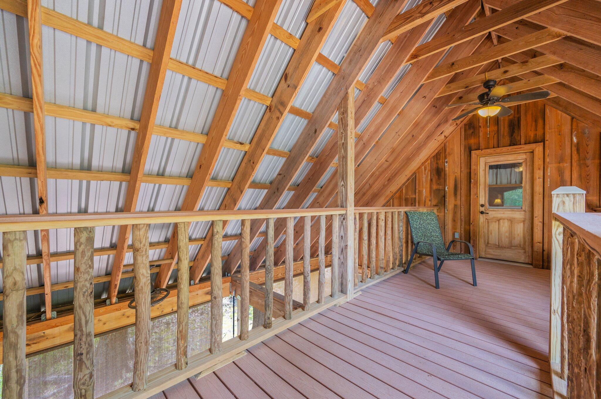 8109 Highway 189 Baker, FL 32531 - Photo 45 of 95 a view of entryway with wooden floor