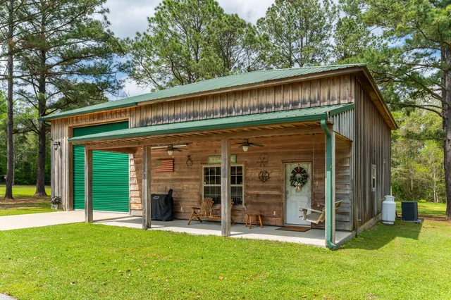 $699,999 | 8109 Highway 189, Baker, FL 32531