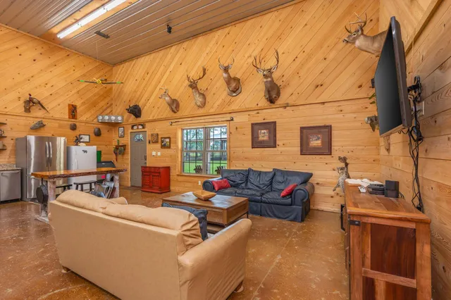 $699,999 | 8109 Highway 189, Baker, FL 32531