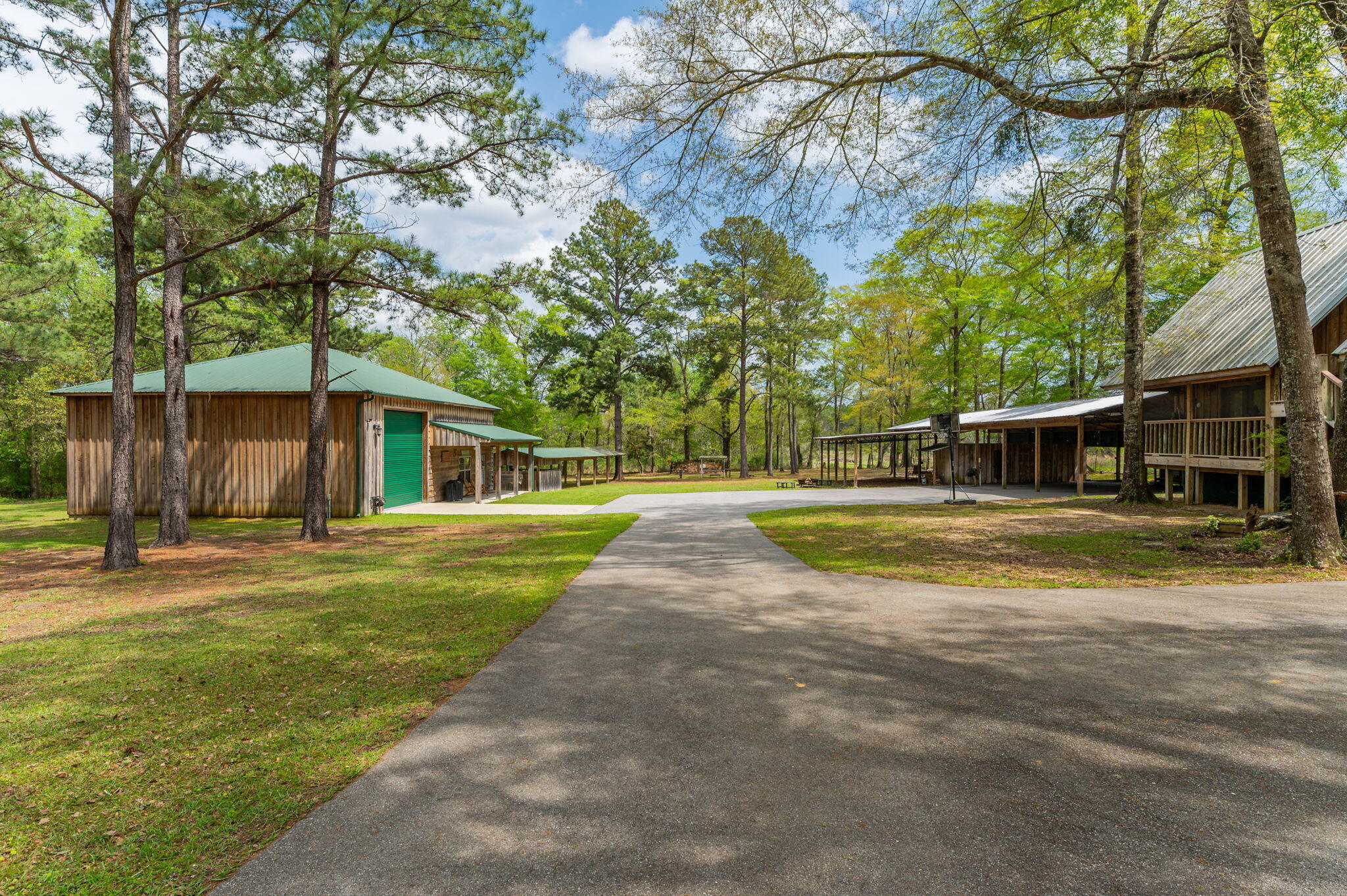 8109 Highway 189 Baker, FL 32531 - Photo 8 of 95 a view of a house with a big yard