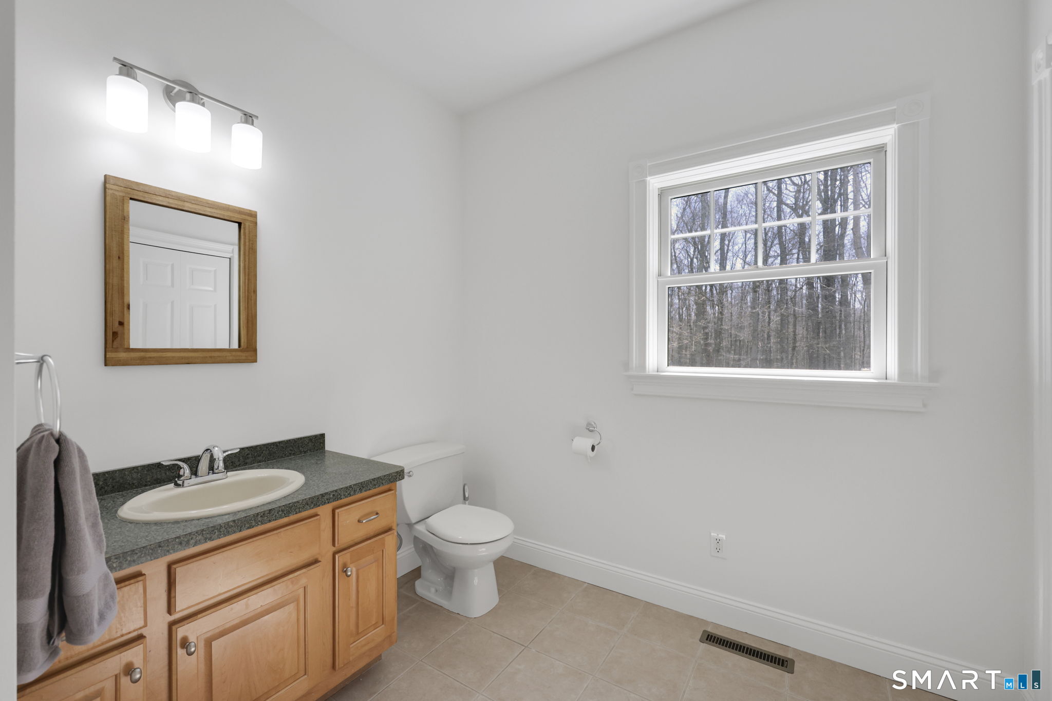 147 Coventry Road Mansfield, CT 06268 - Photo 26 of 40