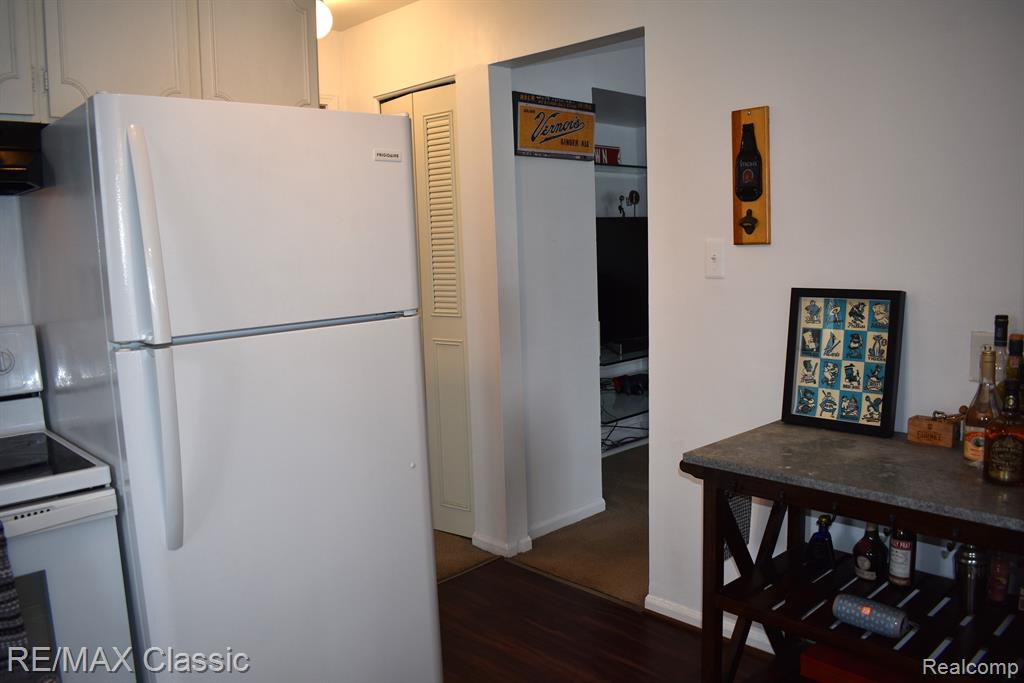 100 West Hickory Grove Road, Unit E1 Bloomfield Hills, MI 48304 - Photo 11 of 23