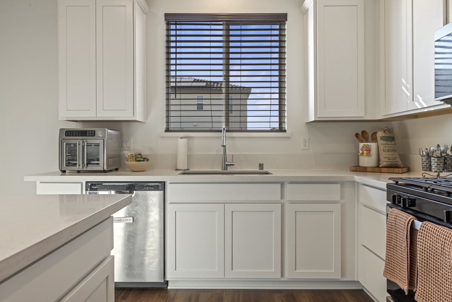 5439 Drawbridge Way Modesto, CA 95357 - Photo 13 of 43