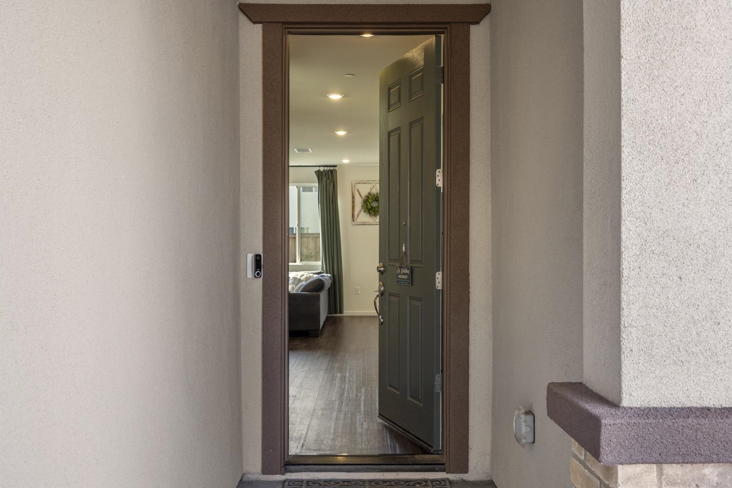 5439 Drawbridge Way Modesto, CA 95357 - Photo 5 of 43