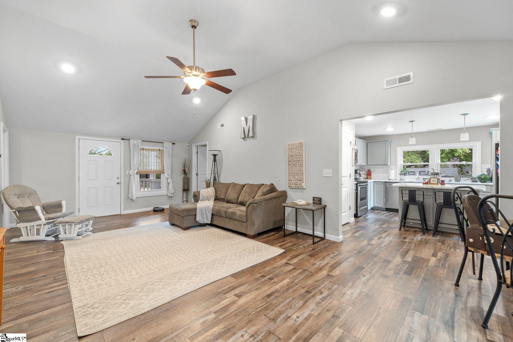 136 Dodd Street Wellford, SC 29385 - Photo 16 of 23