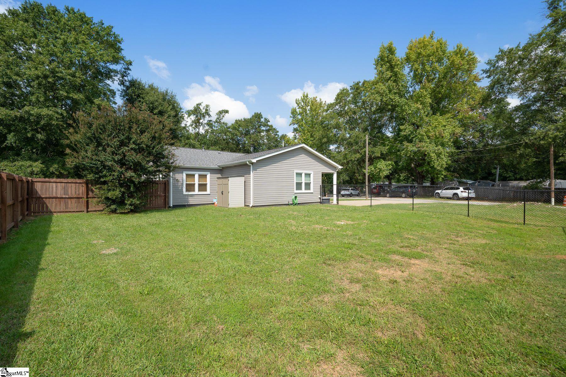 136 Dodd Street Wellford, SC 29385 - Photo 7 of 23