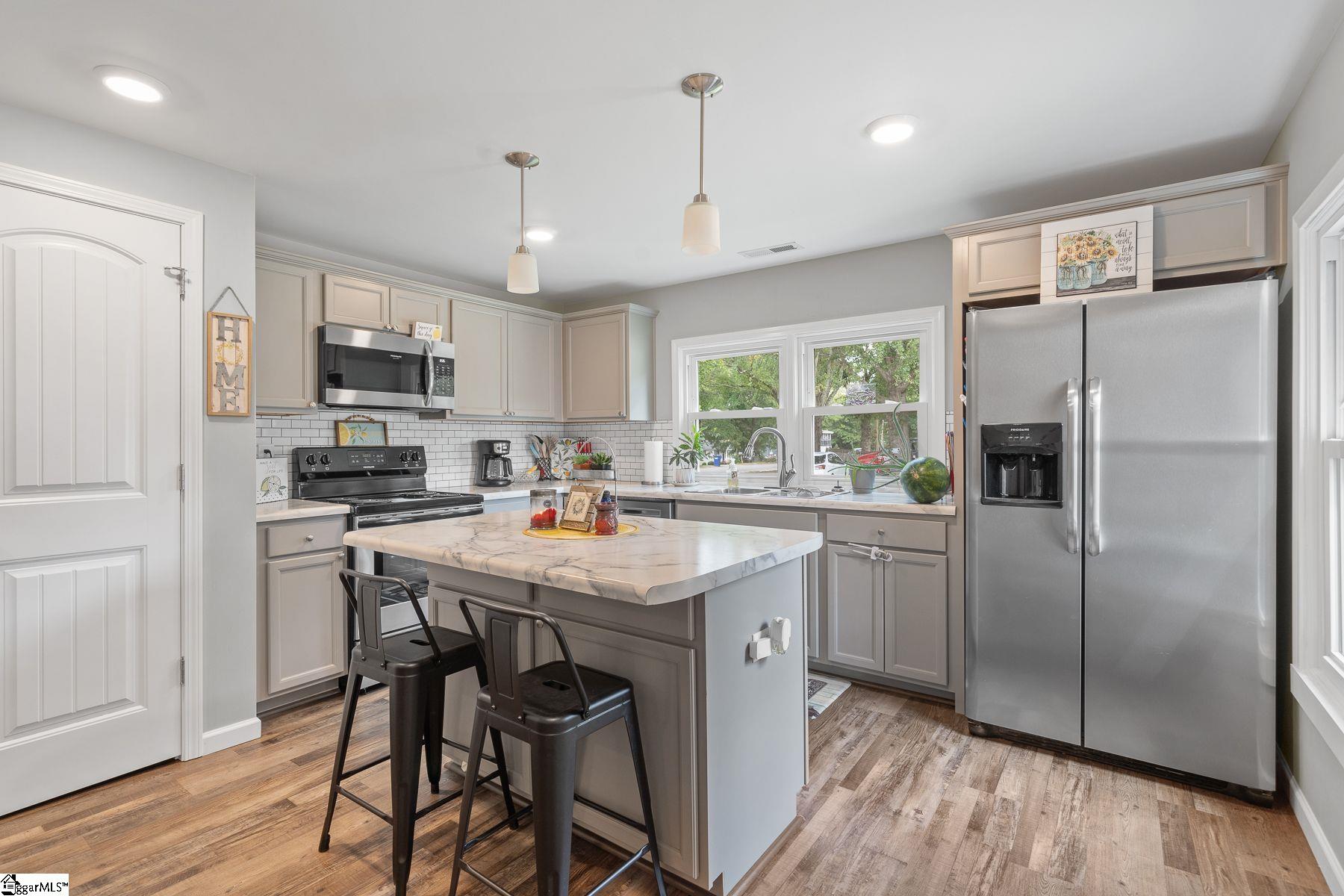 136 Dodd Street Wellford, SC 29385 - Photo 8 of 23