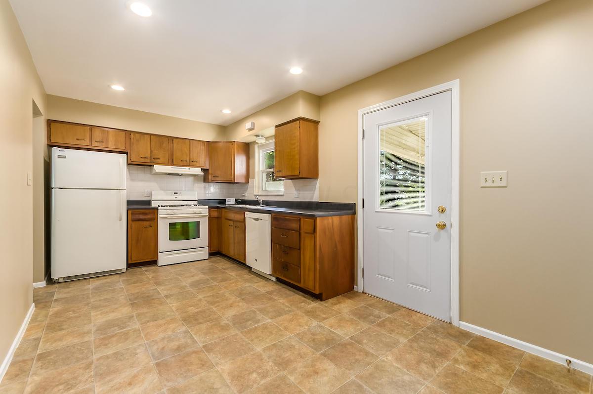4688 Glendon Road Columbus, OH 43229 - Photo 4 of 35 Gallery Image 4