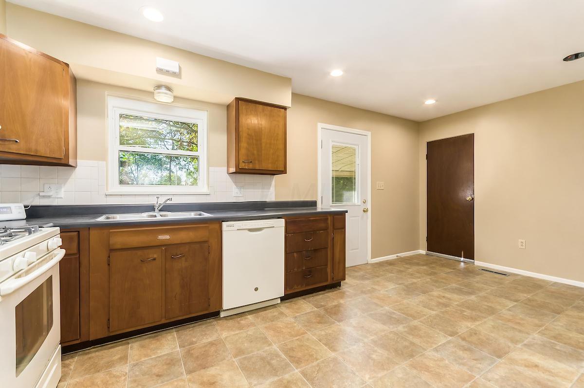 4688 Glendon Road Columbus, OH 43229 - Photo 6 of 35 Gallery Image 6