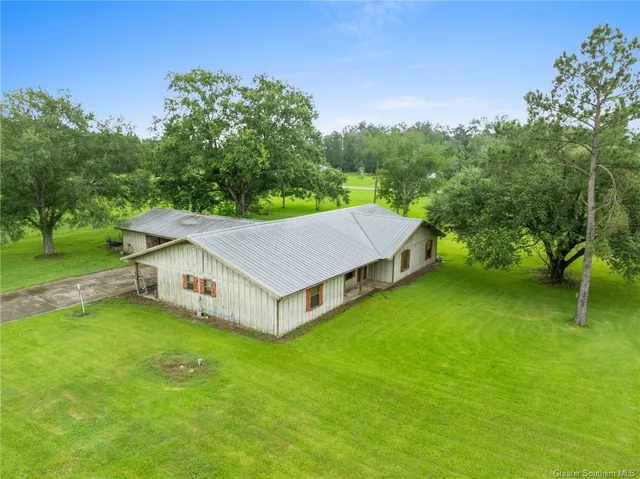$249,500 | 1642 Gene Sonnier Road, Vinton, LA 70668
