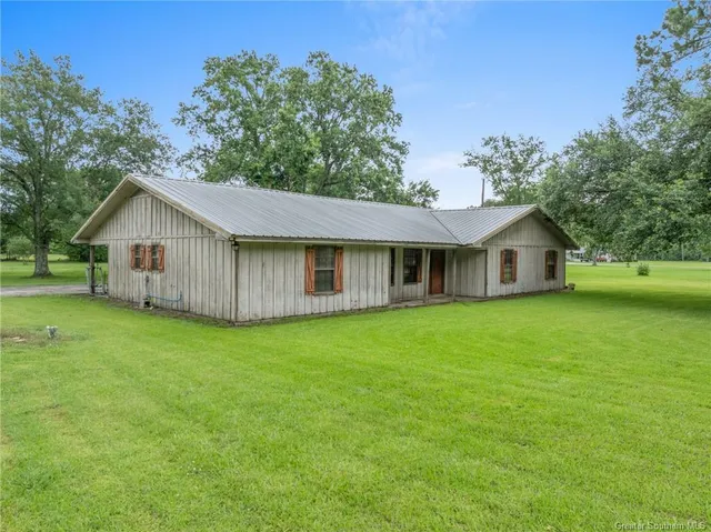 $249,500 | 1642 Gene Sonnier Road, Vinton, LA 70668