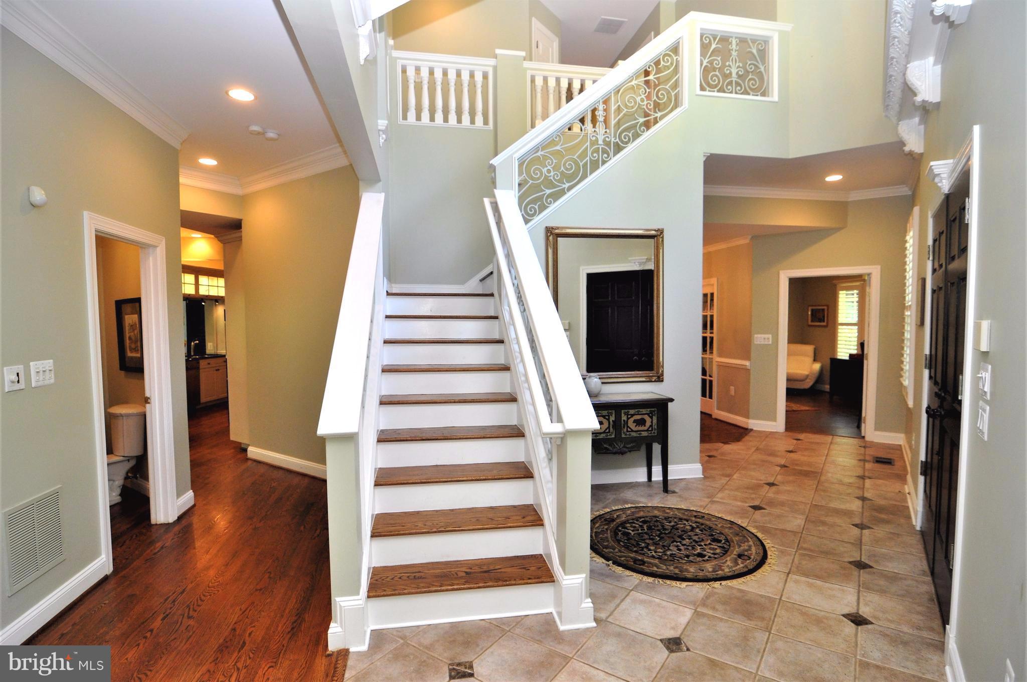 947 Swinks Mill Road McLean, VA 22102 - Photo 12 of 30 Interior (General) bright and cheer