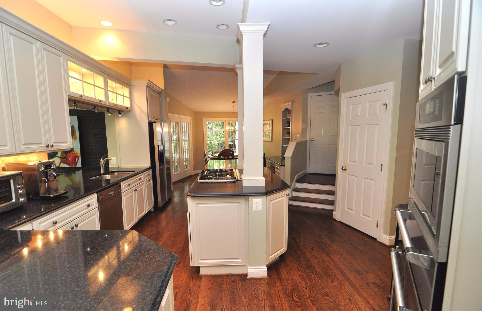 947 Swinks Mill Road McLean, VA 22102 - Photo 17 of 30 Kitchen gourmet kitchen