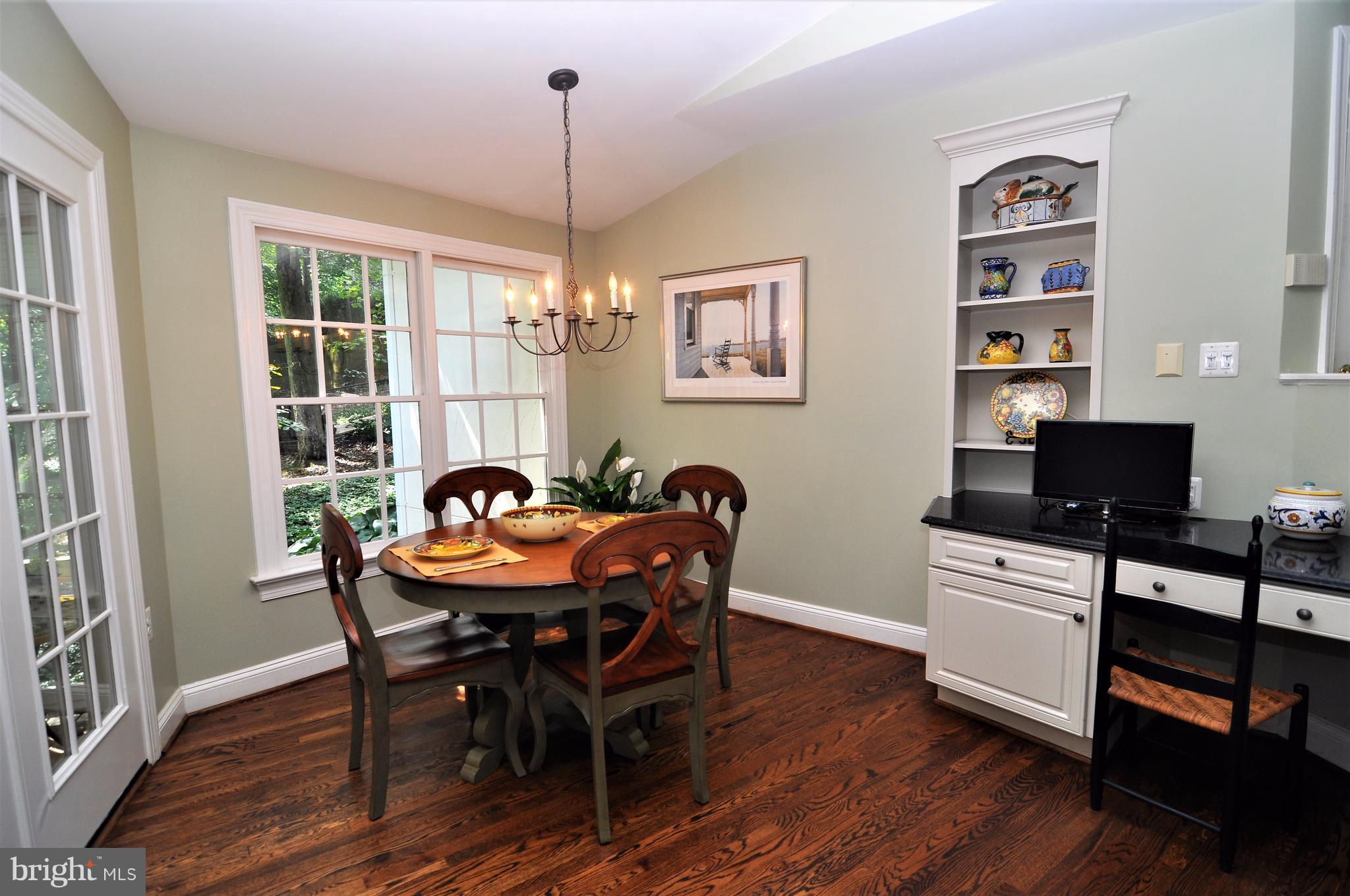 947 Swinks Mill Road McLean, VA 22102 - Photo 20 of 30 Kitchen