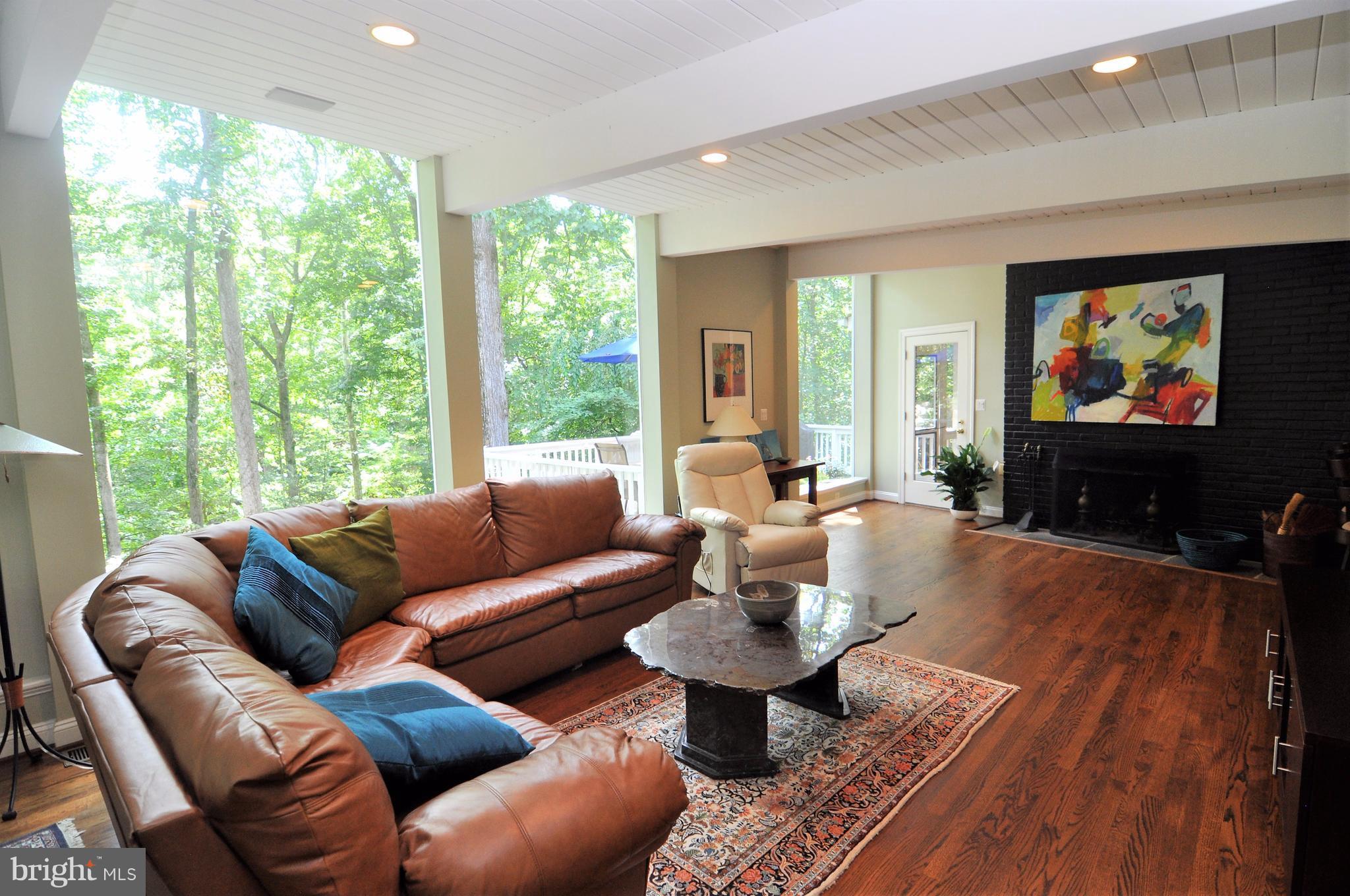 947 Swinks Mill Road McLean, VA 22102 - Photo 5 of 30 Family Room floor to ceiling windows