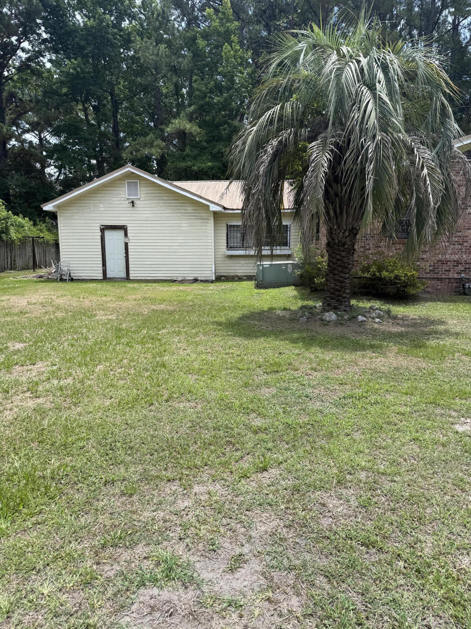 170 Madison Street Walterboro, SC 29488 - Photo 2 of 5