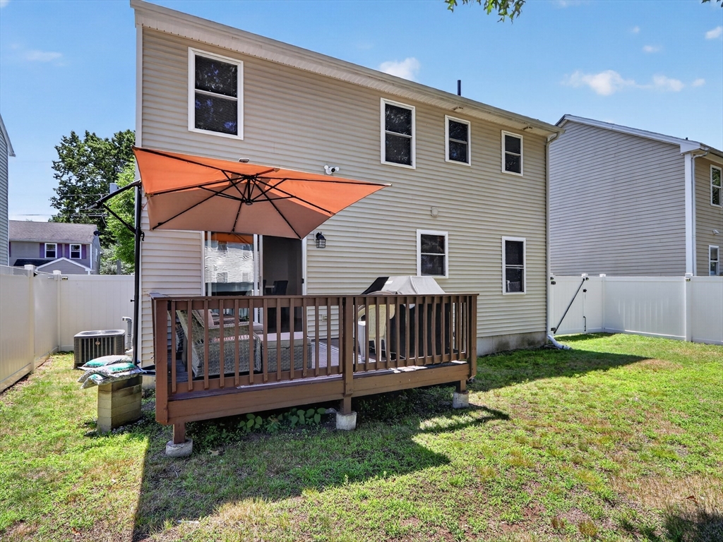 40 Bissell Avenue Springfield, MA 01119 - Photo 2 of 26