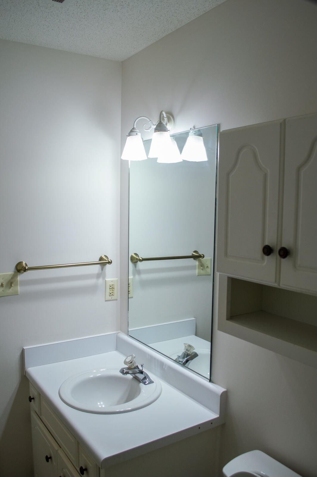 218 McKay Road Martinez, GA 30907 - Photo 15 of 17 Bathroom