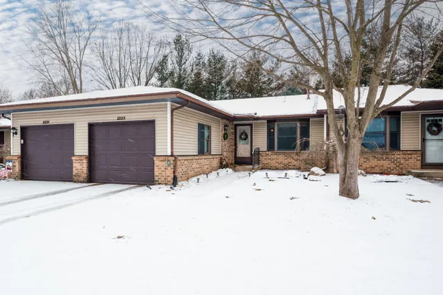 $290,000 | 2223 Mapleton Street Northeast, Grand Rapids, MI 49505