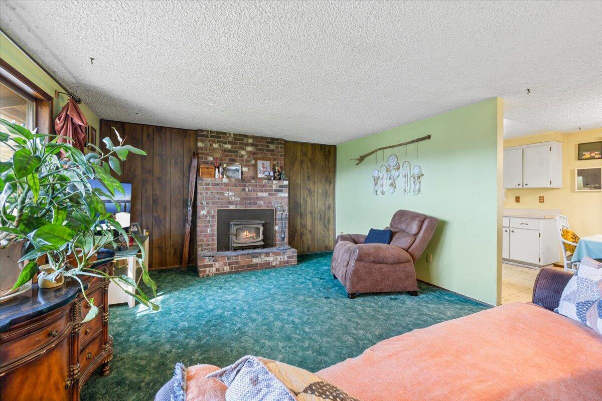2280 Delta Waters Road Medford, OR 97504 - Photo 4 of 25 05-CI_0815