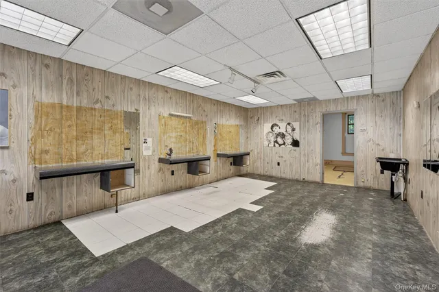 a view of a backyard with trees