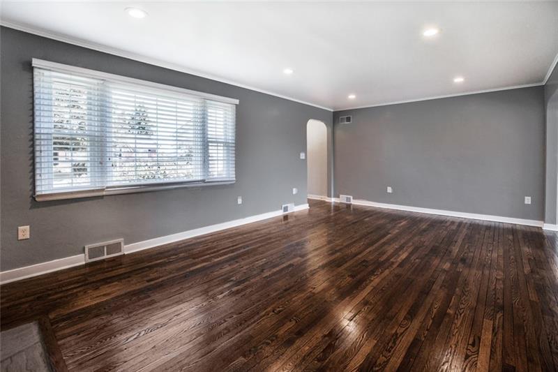 159 Gass Road Pittsburgh, PA 15229 - Photo 3 of 24 Gallery Image 3