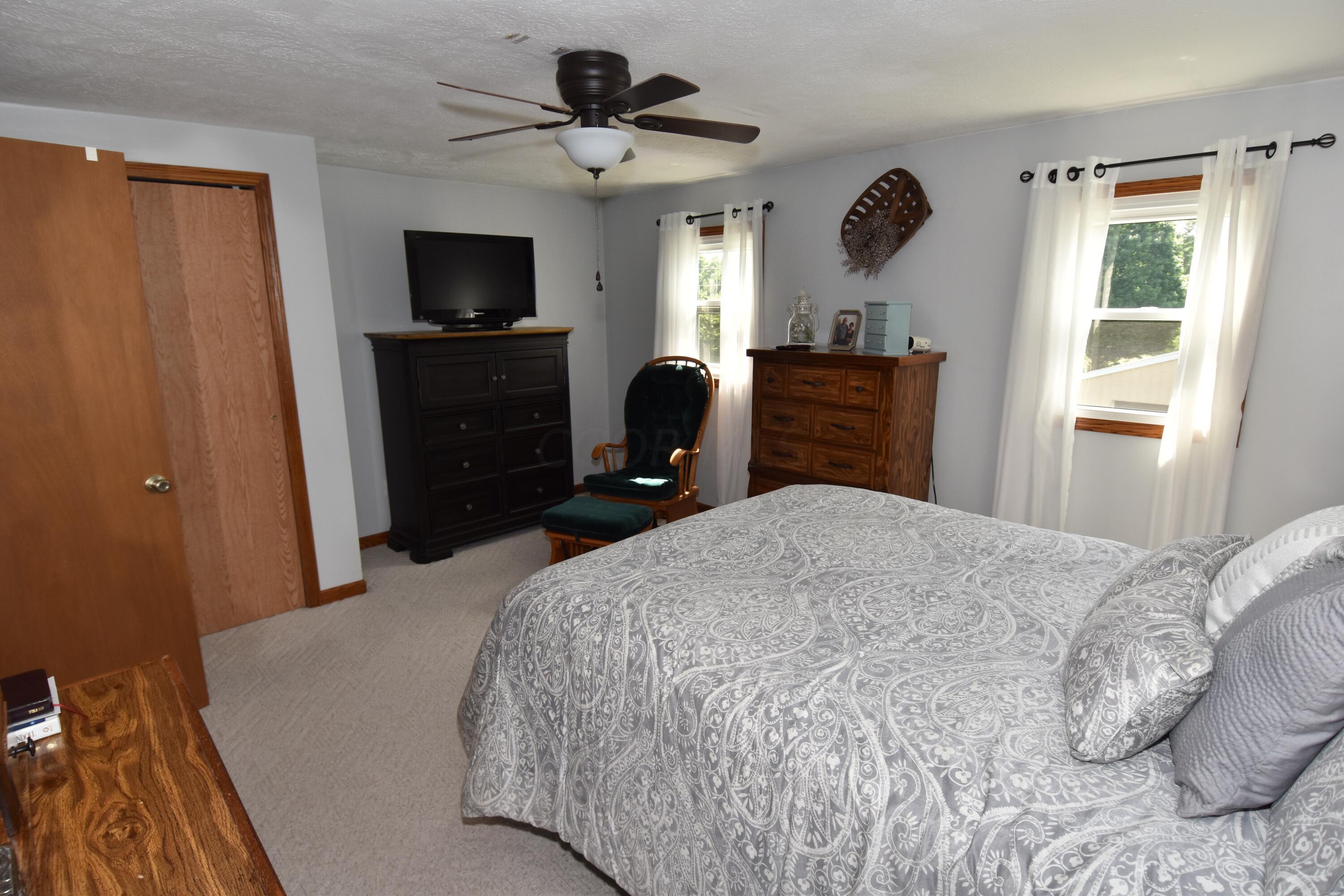 5137 Castle Road Johnstown, OH 43031 - Photo 29 of 66 Owners Bedroom
