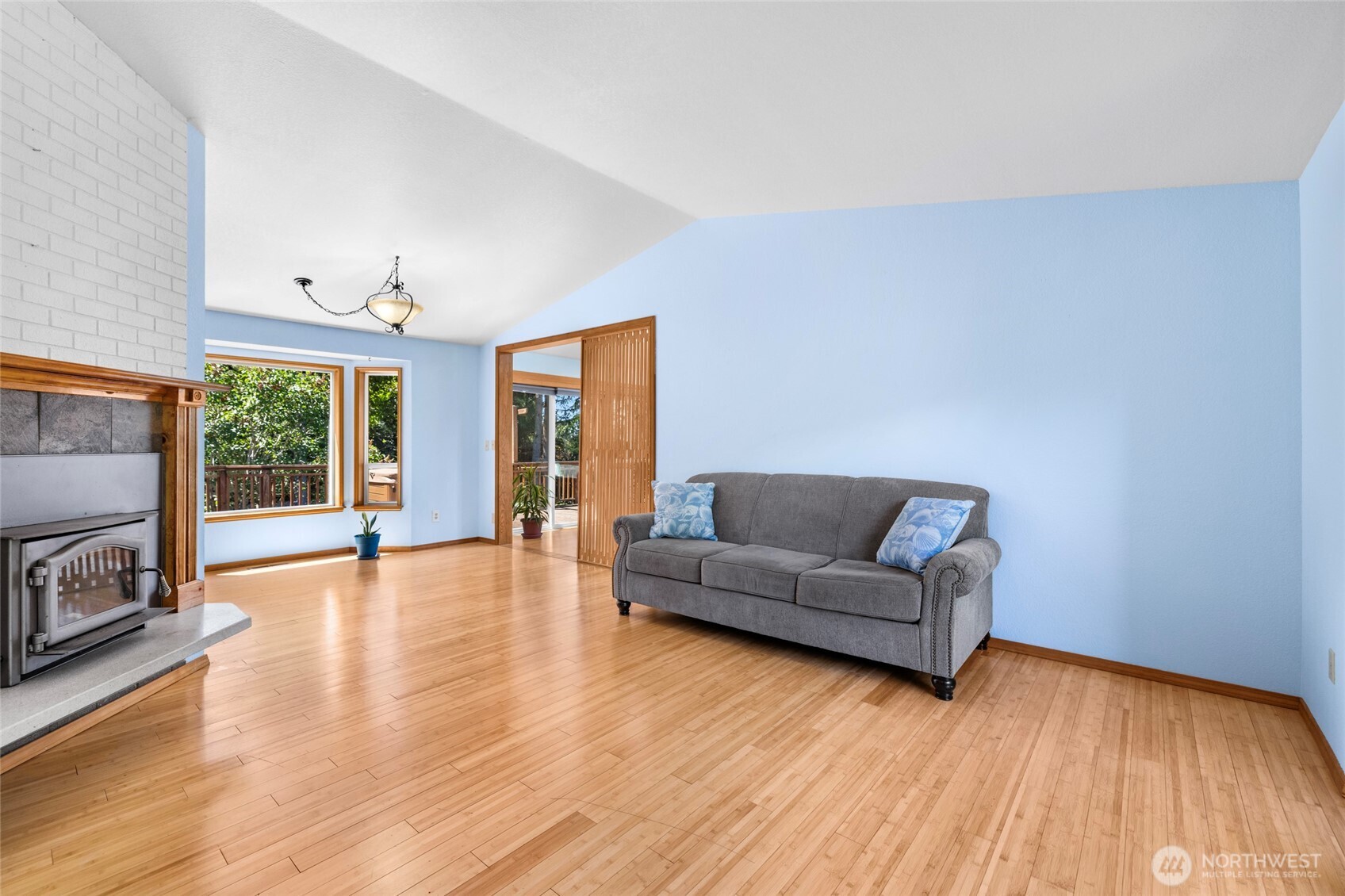 801 North Waugh Road Mount Vernon, WA 98273 - Photo 5 of 38