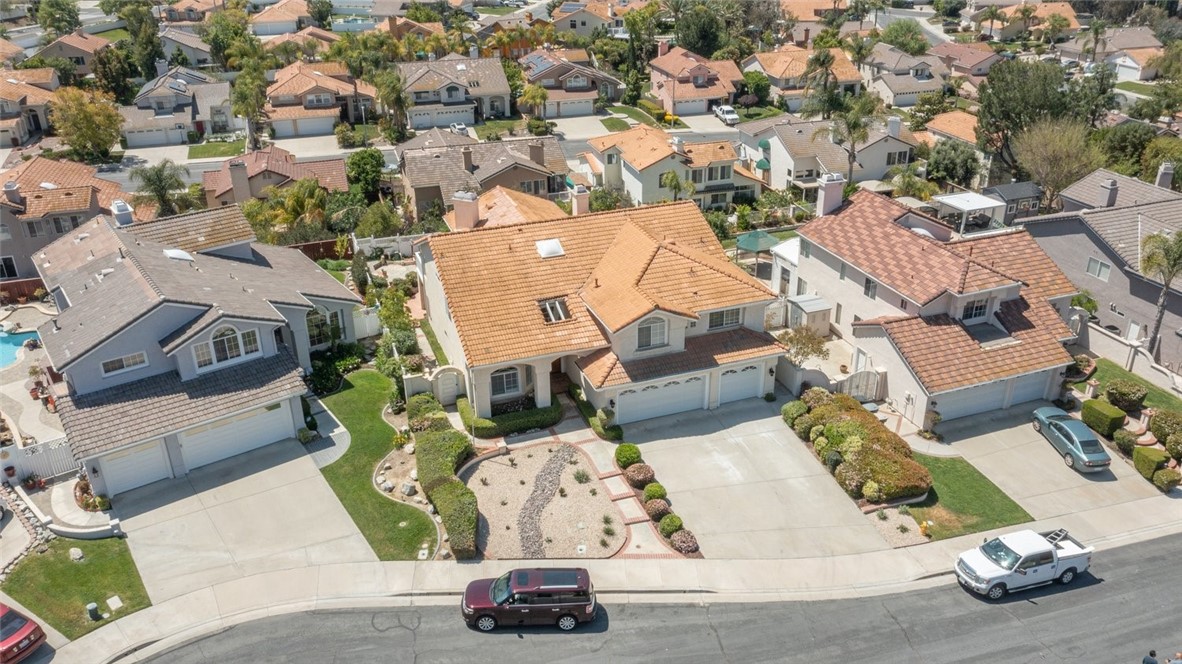 31895 Dane Court Temecula, CA 92591 - Photo 44 of 48 an aerial view of a house with garden space and street view