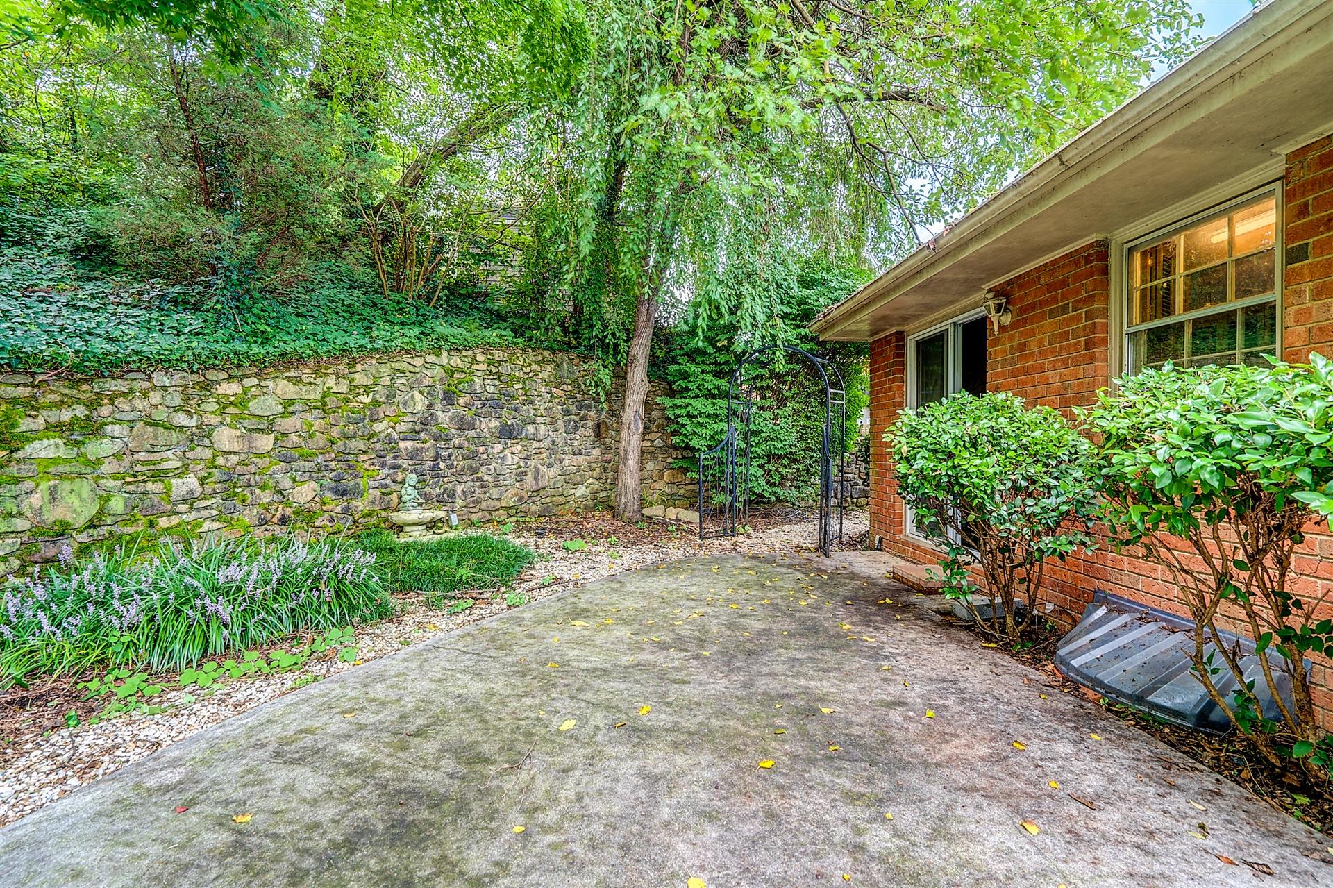 306 Highfield Road Salem, VA 24153 - Photo 23 of 26 21-DSC00021_2_3_4_5