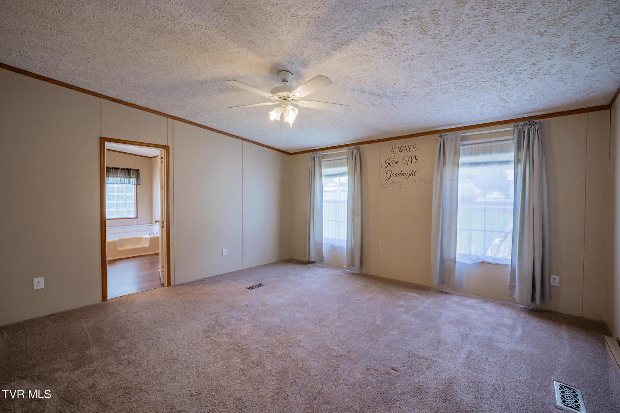 4035 Ridge Road Kingsport, TN 37660 - Photo 4 of 35 1R9A8630-HDR