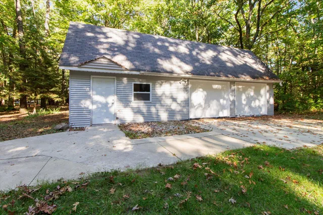 $259,900 | 878 North Wolf Avenue, Baldwin, MI 49304