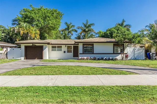 $4,295 | 936 Northeast 26th Avenue, Pompano Beach, FL 33062