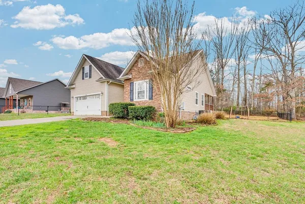 $399,900 | 821 Honeysuckle Lane, Sparta, TN 38583