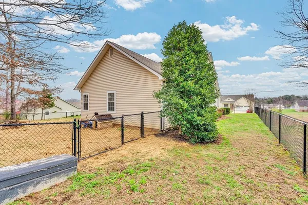 $399,900 | 821 Honeysuckle Lane, Sparta, TN 38583