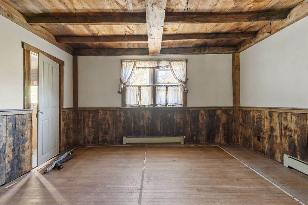 705 Richardson Road Ashby, MA 01431 - Photo 14 of 42 a view of entryway