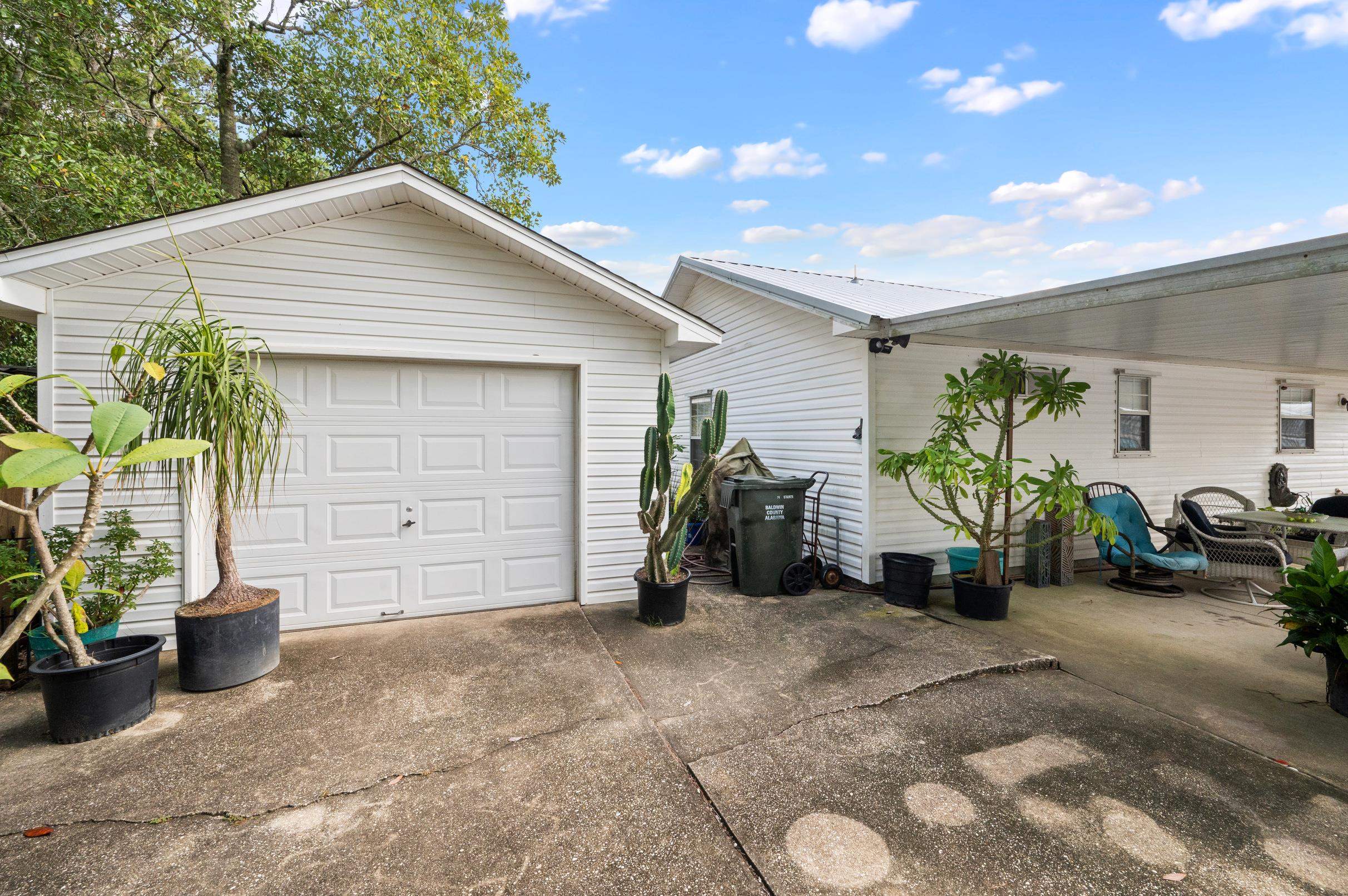 1192 Ridgewood Drive Lillian, AL 36549 - Photo 21 of 36 Garage